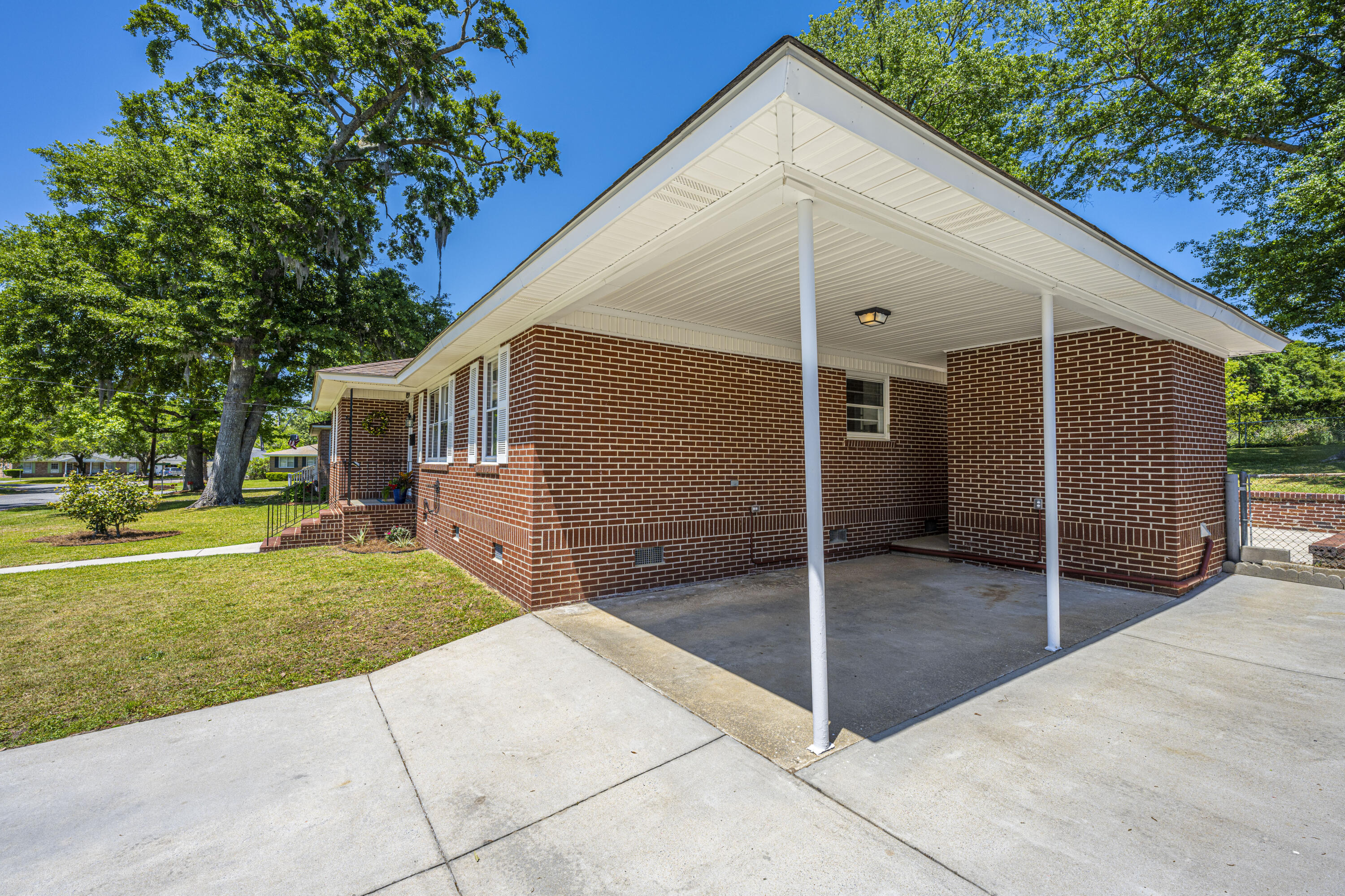 6024 Ridgecrest Avenue Hanahan, SC 29410 - Photo 28 of 35 DSC_0416