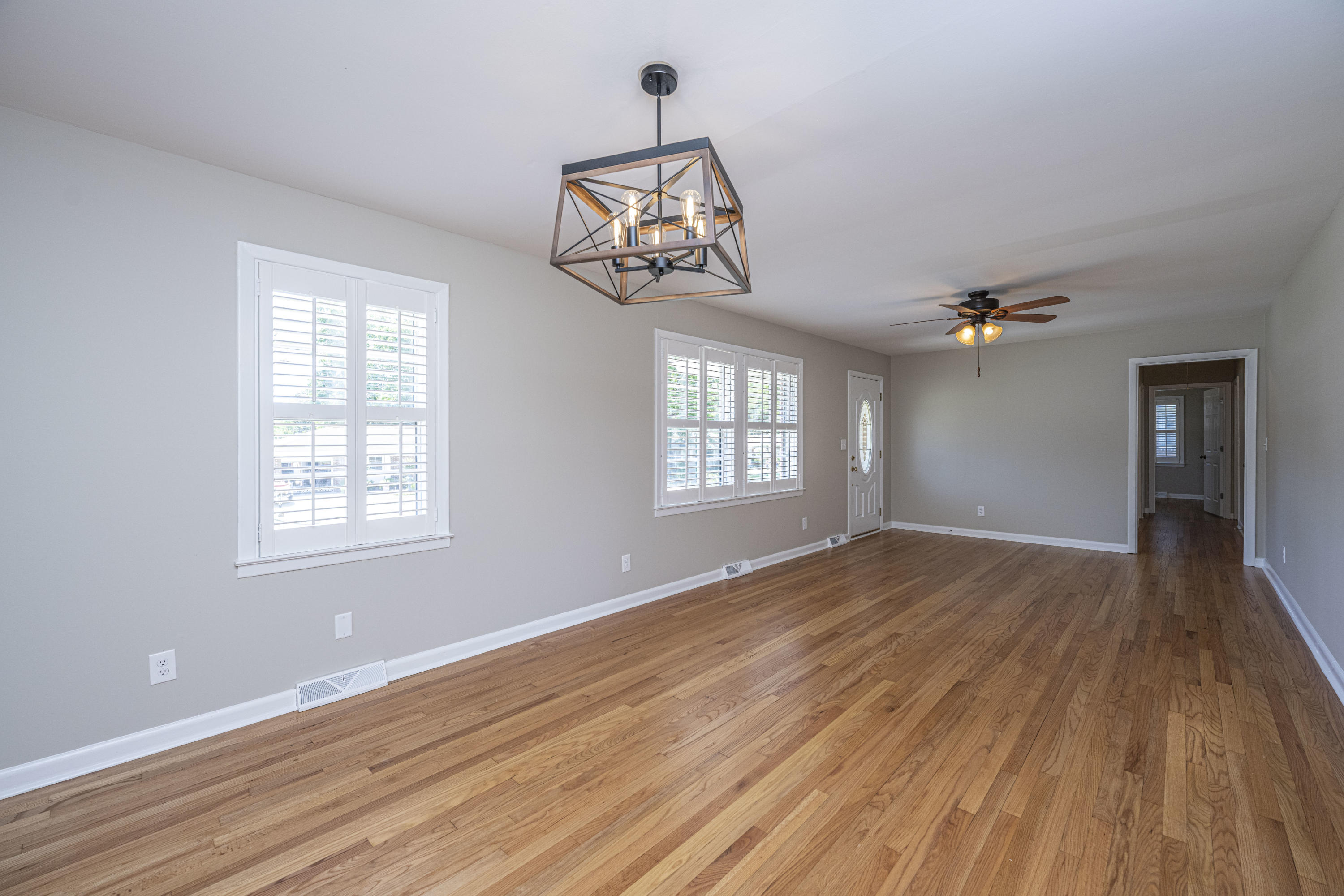 6024 Ridgecrest Avenue Hanahan, SC 29410 - Photo 5 of 35 DSC_0441