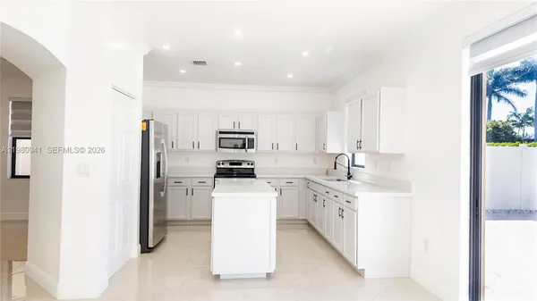 $4,200 | 3530 West 88th Street, Unit 3530, Hialeah, FL 33018