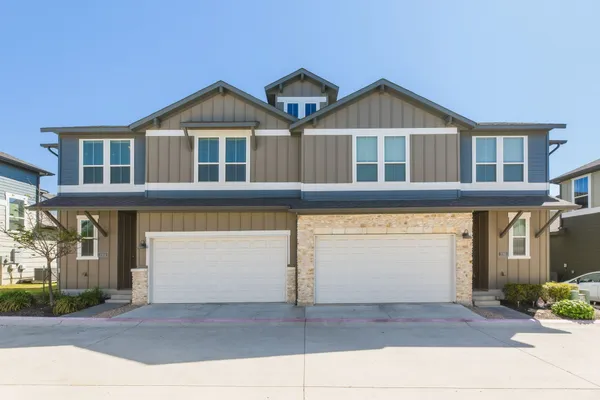 $1,695 | 1015 Vista View Drive, Unit 2102, Georgetown, TX 78626