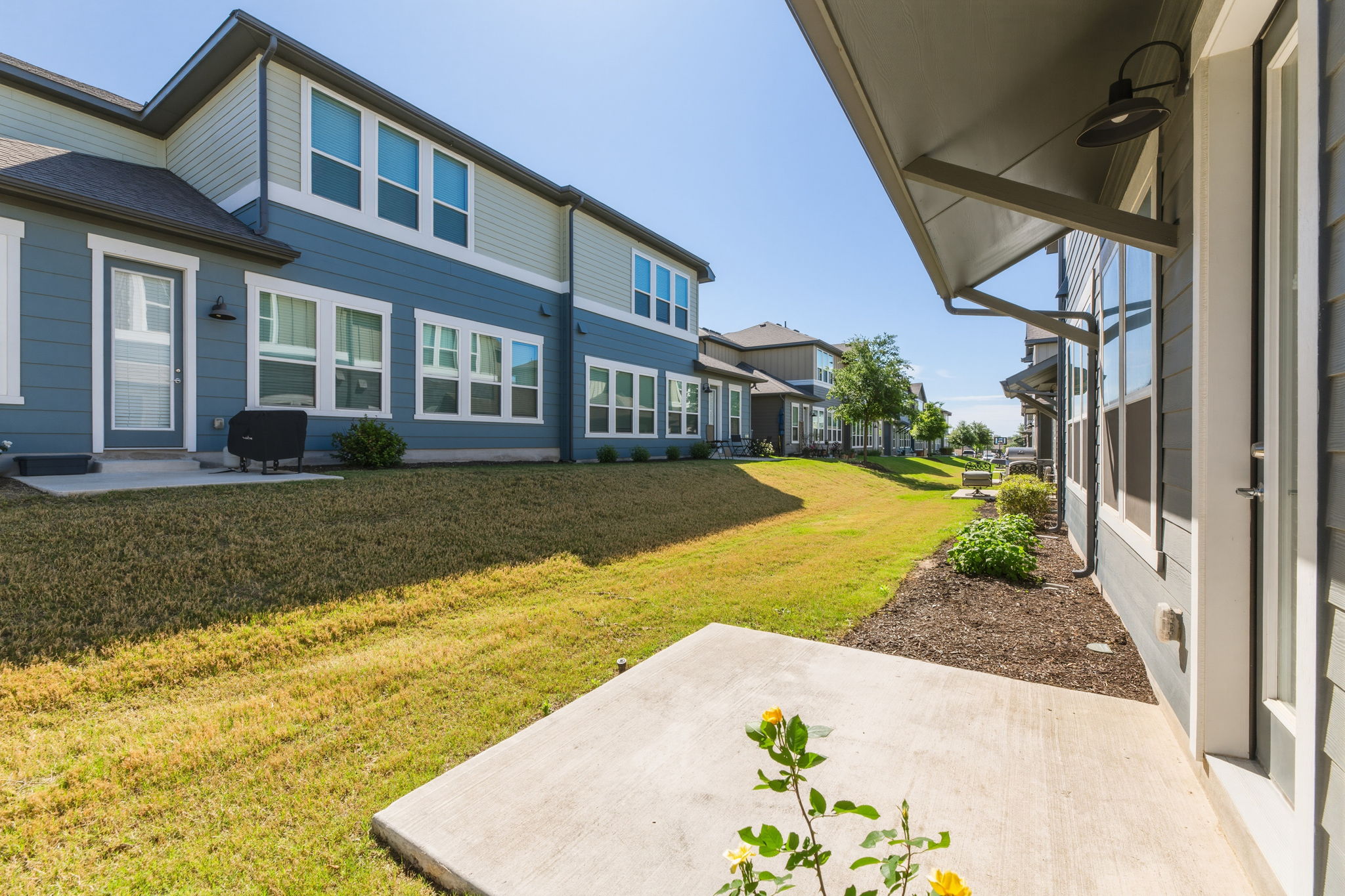 1015 Vista View Drive, Unit 2102 Georgetown, TX 78626 - Photo 33 of 40 a view of a house with a swimming pool