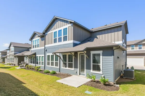 $1,695 | 1015 Vista View Drive, Unit 2102, Georgetown, TX 78626