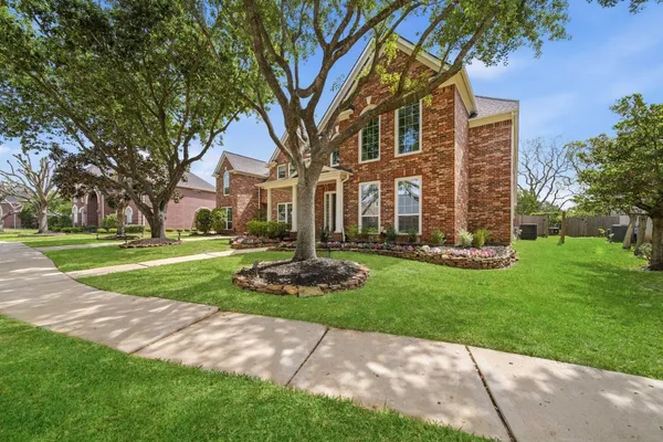$720,000 | 4006 Lake Athens Court, Richmond, TX 77406