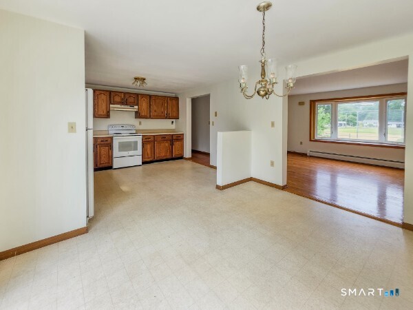 105 Northfield Road Wallingford, CT 06492 - Photo 6 of 24
