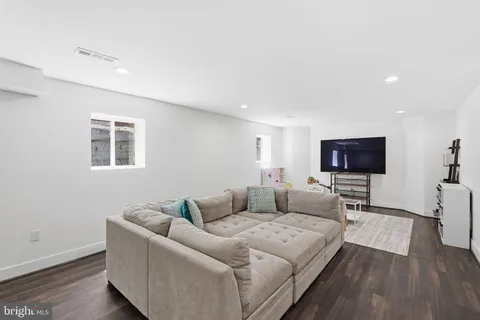 $1,695,000 | 5911 Nebraska Avenue Northwest, Washington, DC 20015