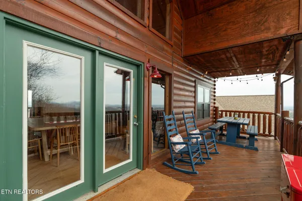 $905,000 | 1551 Bears Den Way, Sevierville, TN 37862