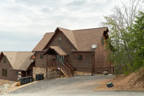 $905,000 | 1551 Bears Den Way, Sevierville, TN 37862