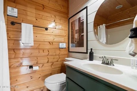 $905,000 | 1551 Bears Den Way, Sevierville, TN 37862