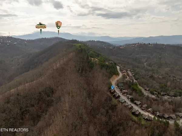 $905,000 | 1551 Bears Den Way, Sevierville, TN 37862