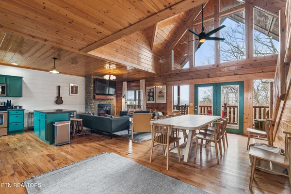 $905,000 | 1551 Bears Den Way, Sevierville, TN 37862