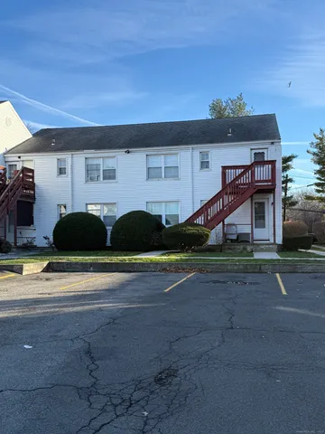 $2,500 | 1084 East Main Street, Unit 3, Stamford, CT 06902