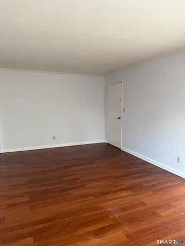 $2,500 | 1084 East Main Street, Unit 3, Stamford, CT 06902