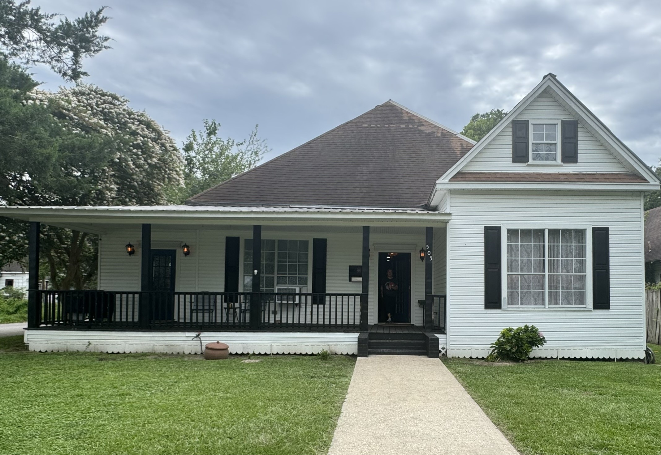 505 North 6th Street Silsbee, TX 77656 - Photo 3 of 35