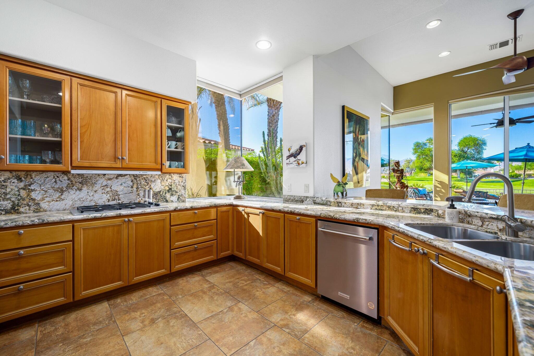 220 Loch Lomond Road Rancho Mirage, CA 92270 - Photo 28 of 69 28-web-or-mls-JG_Lomond_OPMG_0824_028