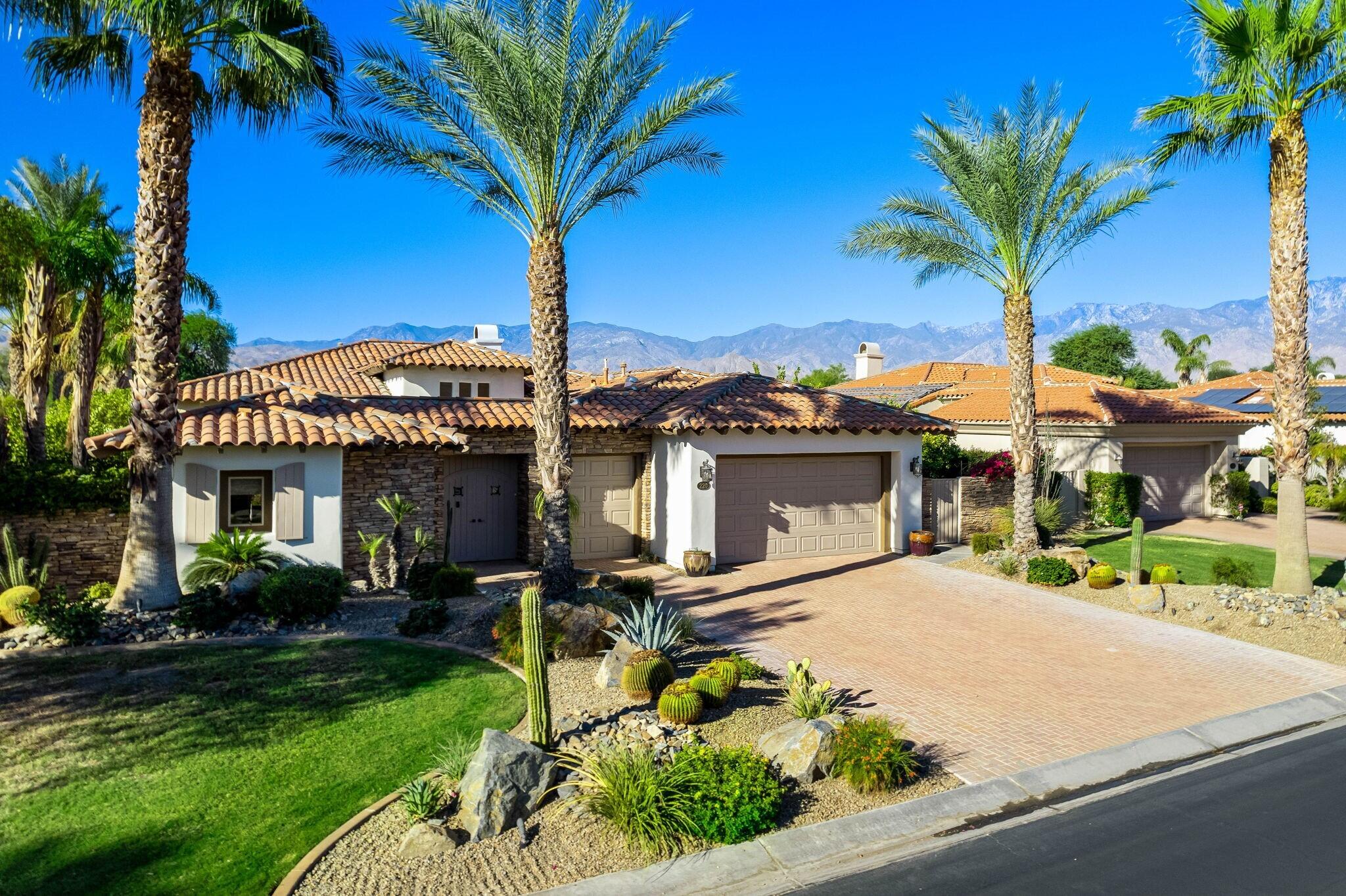 220 Loch Lomond Road Rancho Mirage, CA 92270 - Photo 4 of 69 4-web-or-mls-JG_Lomond_OPMG_0824_004