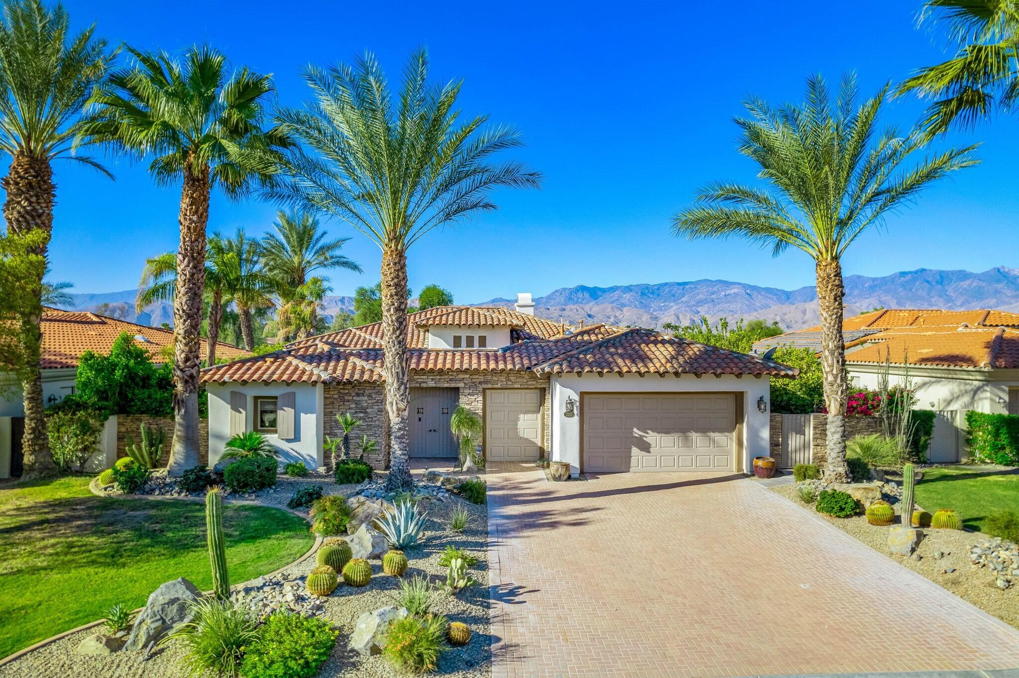 220 Loch Lomond Road Rancho Mirage, CA 92270 - Photo 6 of 69 6-web-or-mls-JG_Lomond_OPMG_0824_006