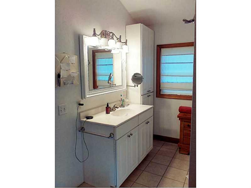 1847 Keysertown Road Somerset, PA 15501 - Photo 17 of 25 Master Bath/Spa.