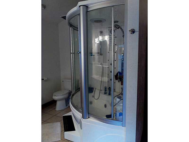 1847 Keysertown Road Somerset, PA 15501 - Photo 18 of 25 Master Bath/Spa.