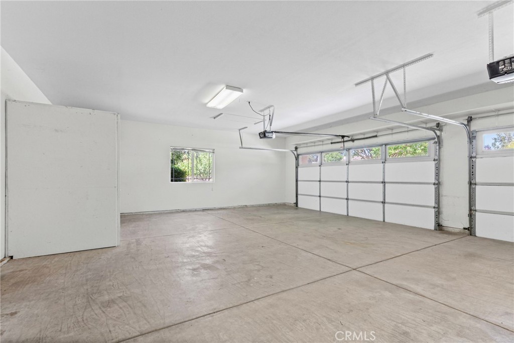 9336 Carmel Road Atascadero, CA 93422 - Photo 39 of 55 Garage