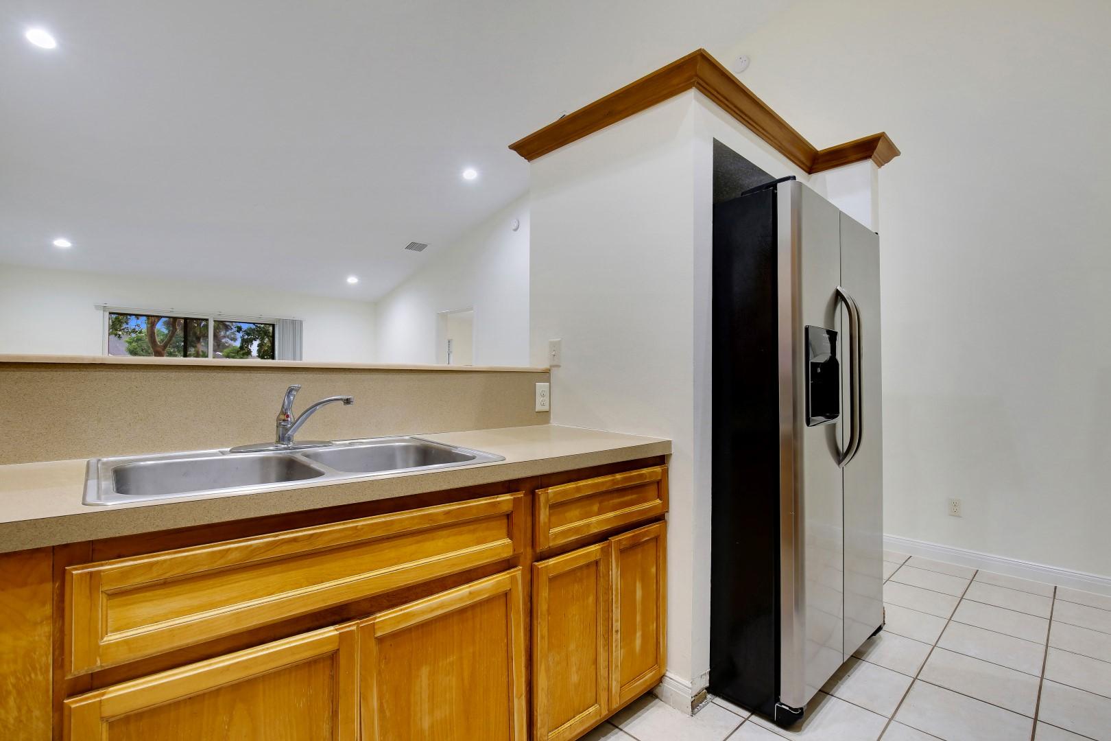 1236 Block Island Road Wellington, FL 33414 - Photo 8 of 20 Kitchen