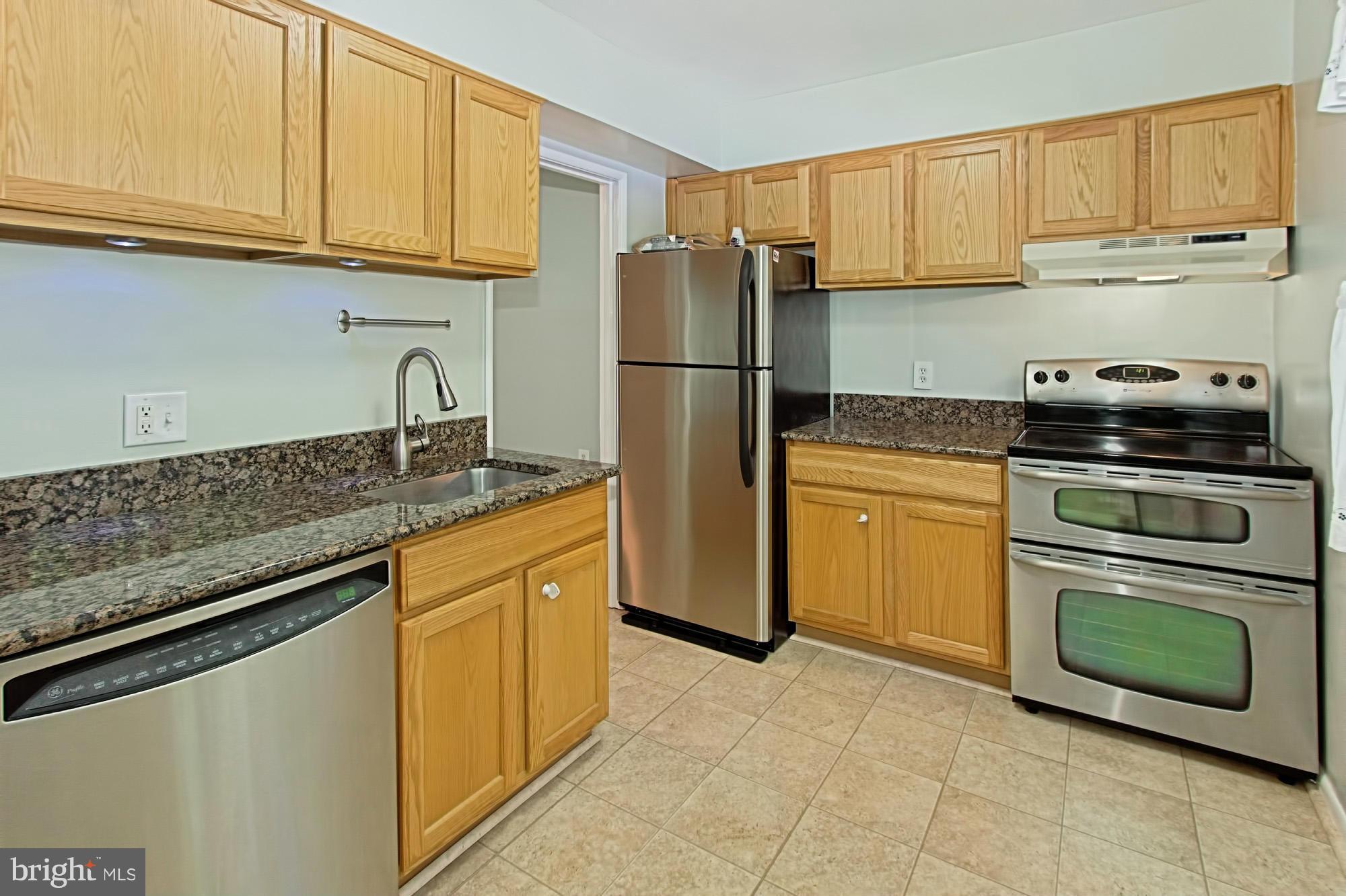 2455 Pyrenees Court Reston, VA 20191 - Photo 13 of 30 Kitchen