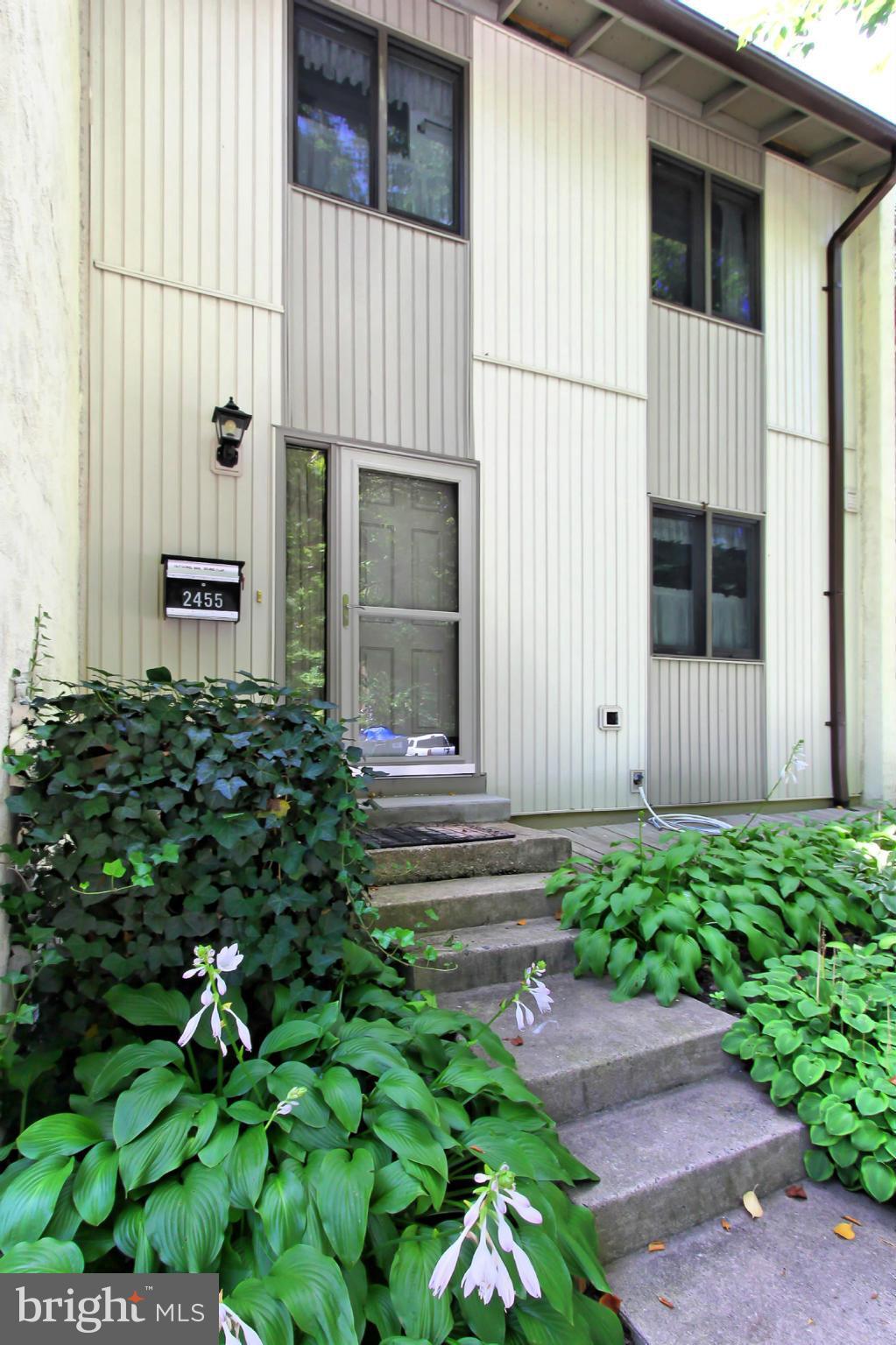 2455 Pyrenees Court Reston, VA 20191 - Photo 3 of 30 Exterior (Front)