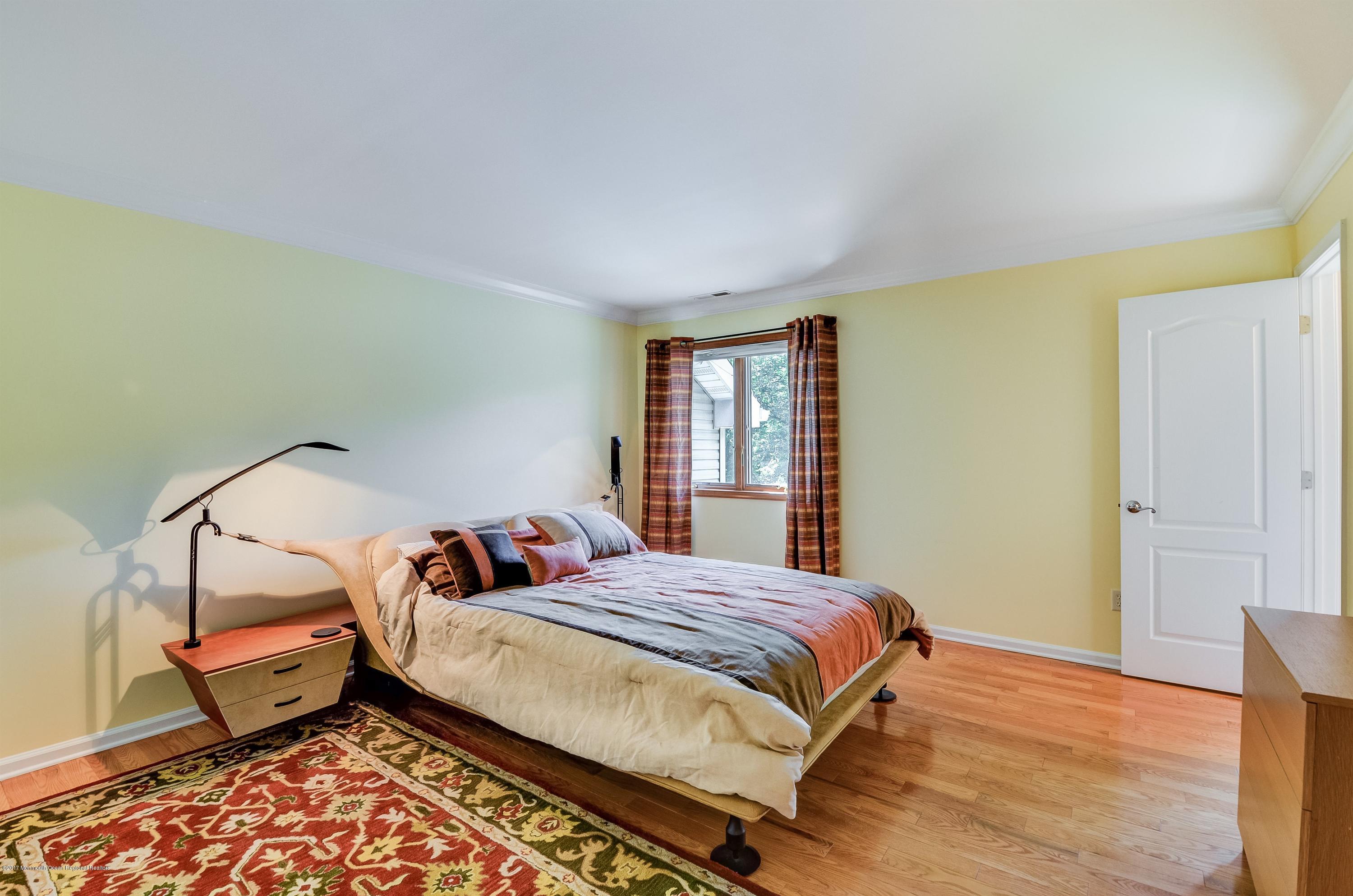 7 McCampbell Road Holmdel, NJ 07733 - Photo 22 of 42 2nd Fl Princess Suite