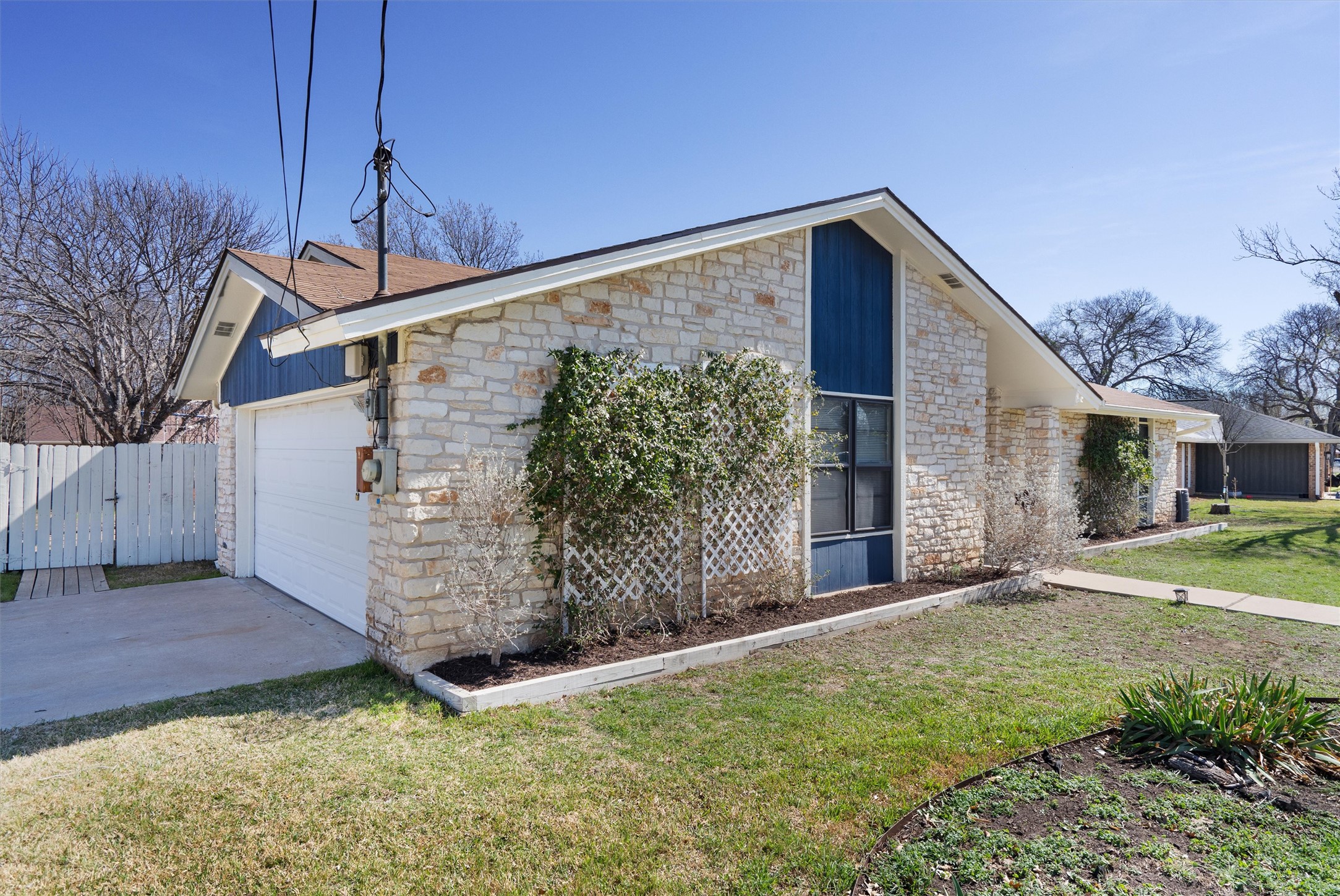 3309 Buffalo Springs Trail Georgetown, TX 78628 - Photo 5 of 36 a front view of a house with garden
