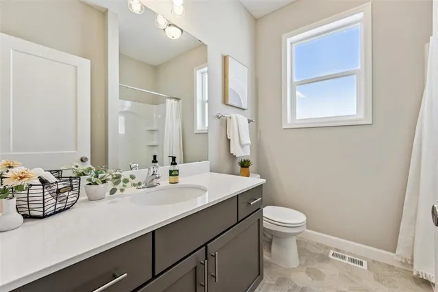 $631,710 | 15065 Ardmullivan Lane, Rosemount, MN 55068