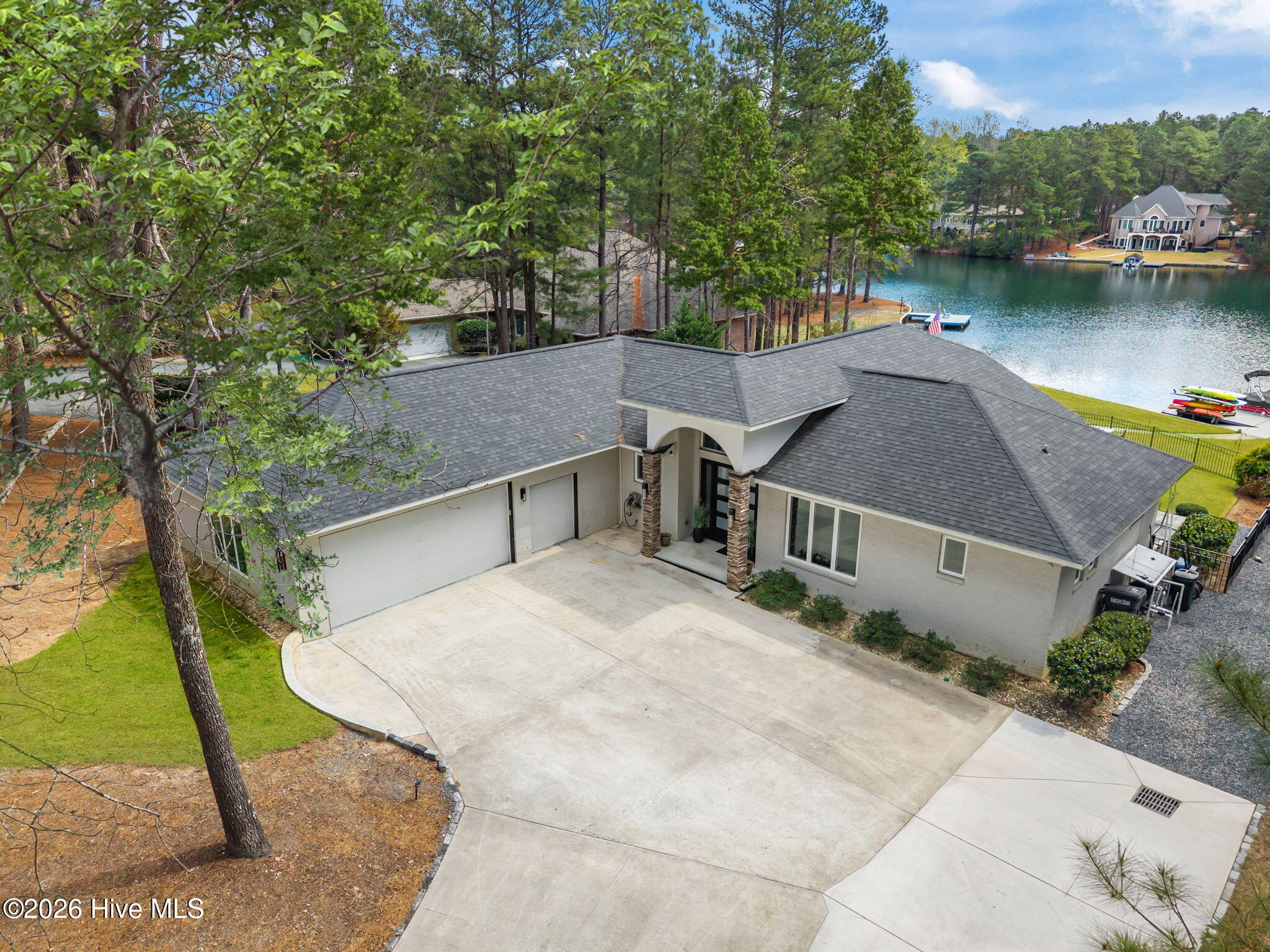 111 Vanore Road West End, NC 27376 - Photo 5 of 68 111 Vanore Road - Seven Lakes West *VIRTUALLY ENHANCED*