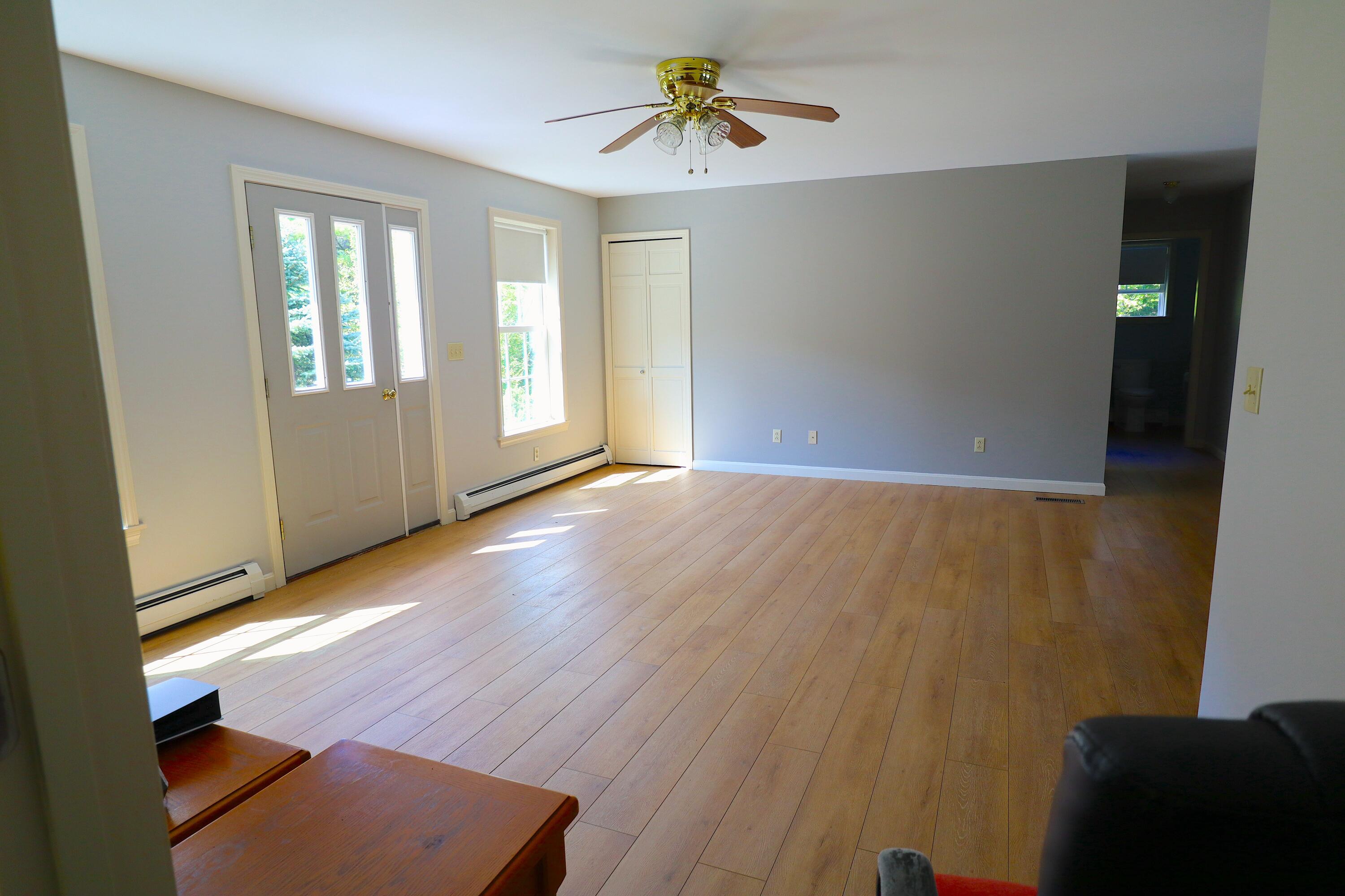 197 Bartlett Road Sidney, ME 04330 - Photo 7 of 22 livingroom