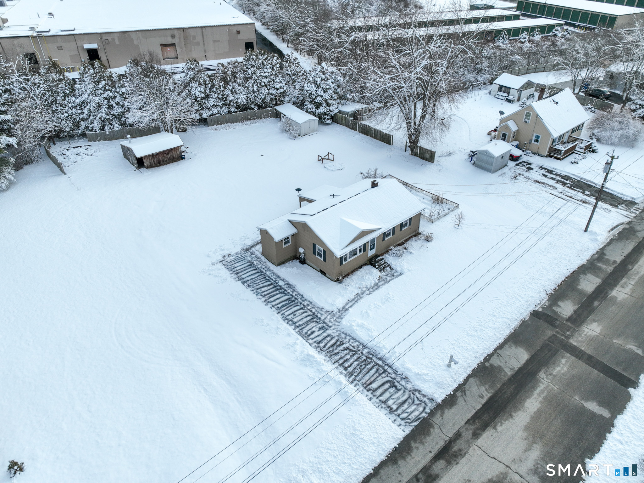 19 Plaza Street Brooklyn, CT 06234 - Photo 5 of 33 a view of living room