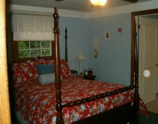332 Reservoir Road Apollo, PA 15613 - Photo 5 of 8 Master Bedroom.