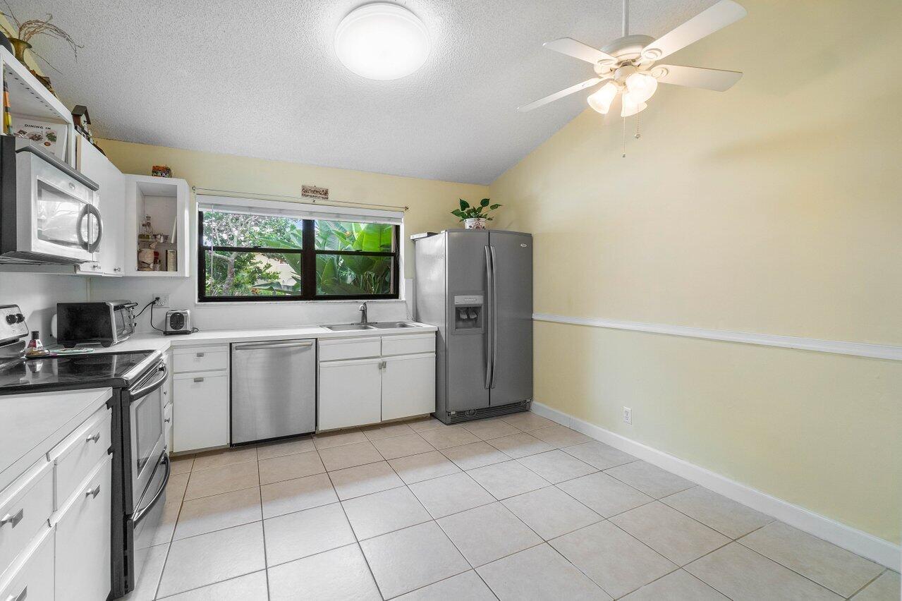 7586 Solimar Circle Boca Raton, FL 33433 - Photo 15 of 36 014-7586SolimarCircle-BocaRaton-FL-33433