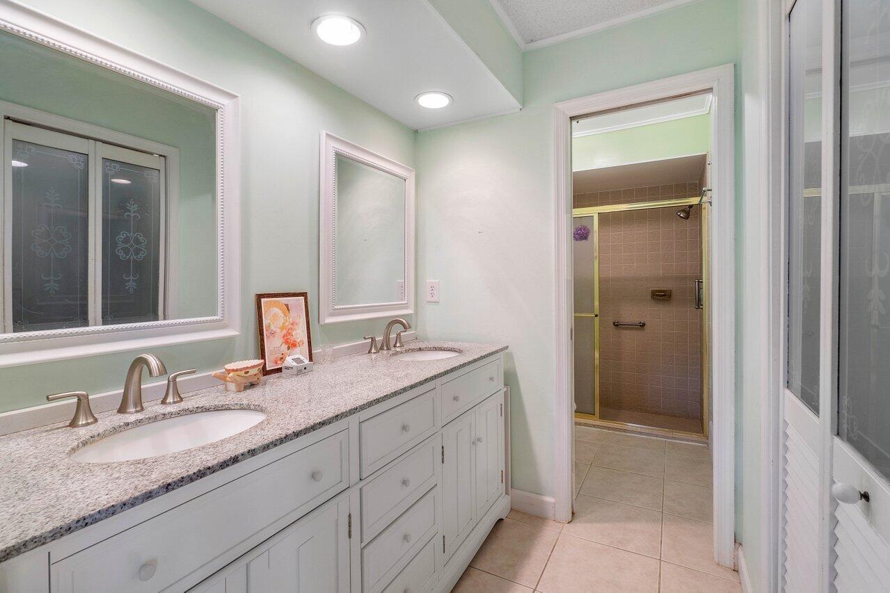 7586 Solimar Circle Boca Raton, FL 33433 - Photo 18 of 36 020-7586SolimarCircle-BocaRaton-FL-33433