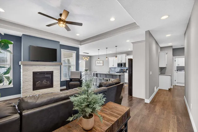 $625,000 | 339 Hillside Drive, Eldridge, IA 52748