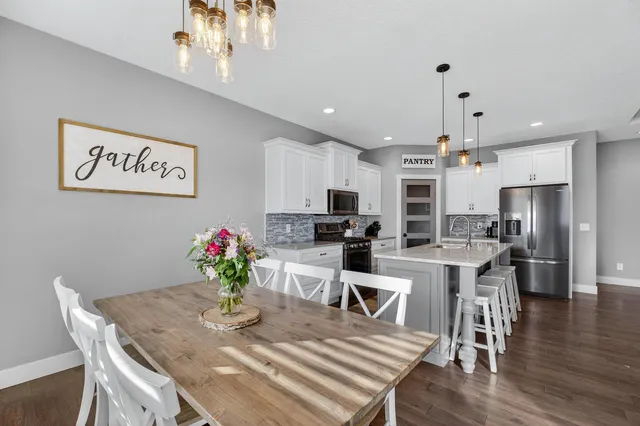 $625,000 | 339 Hillside Drive, Eldridge, IA 52748