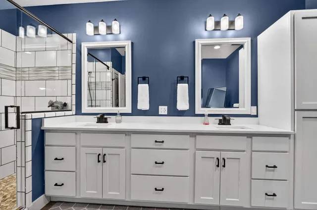 $625,000 | 339 Hillside Drive, Eldridge, IA 52748