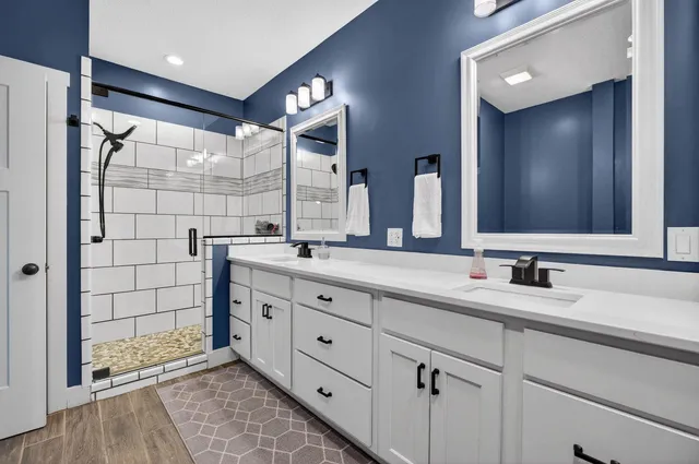 $625,000 | 339 Hillside Drive, Eldridge, IA 52748