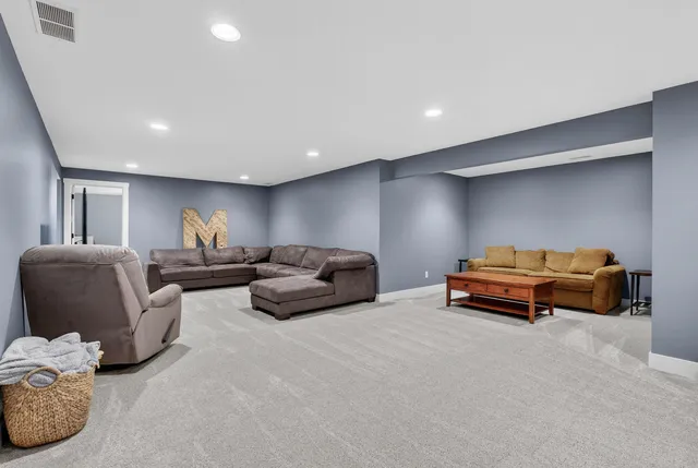 $625,000 | 339 Hillside Drive, Eldridge, IA 52748