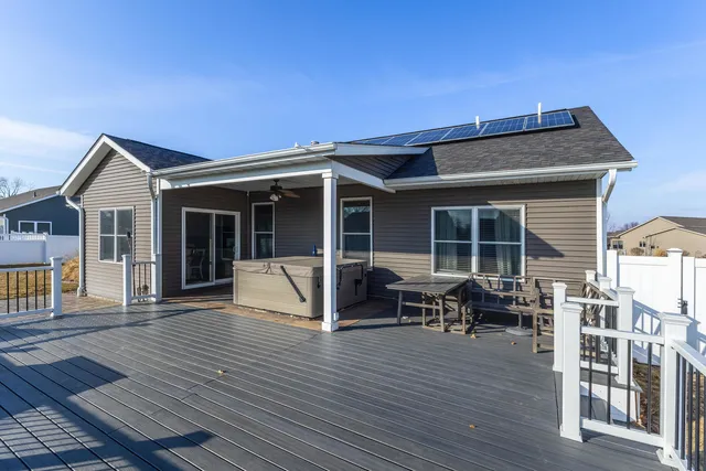 $625,000 | 339 Hillside Drive, Eldridge, IA 52748