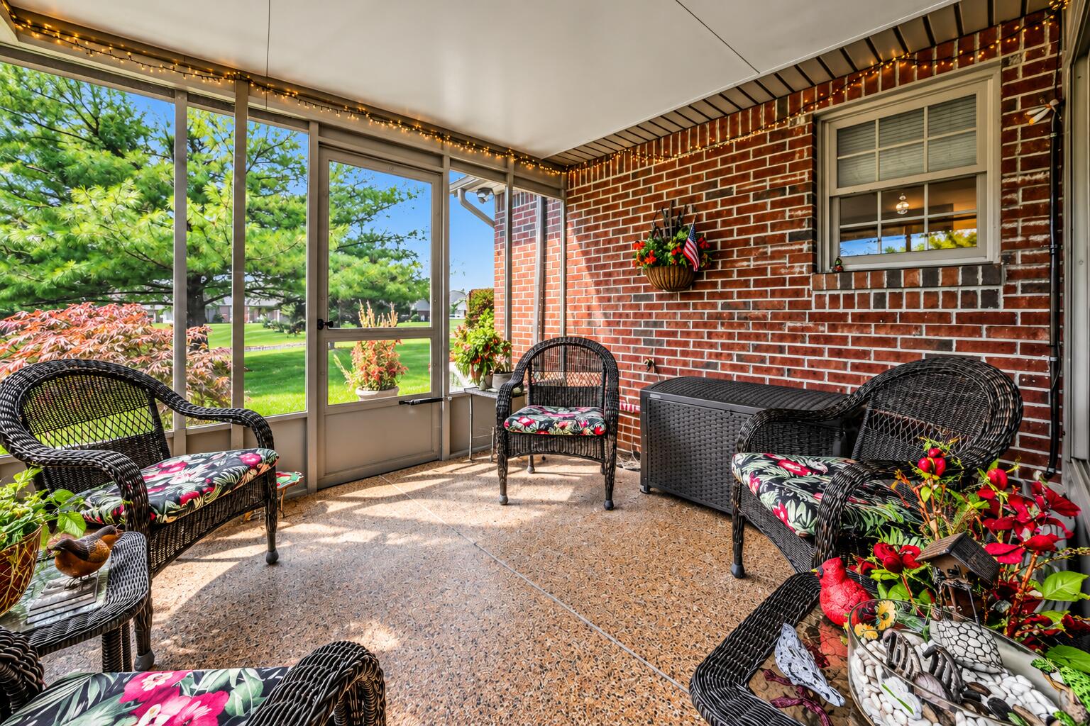 1922 Cattail Point Springfield, OH 45502 - Photo 28 of 40 Screened in Porch