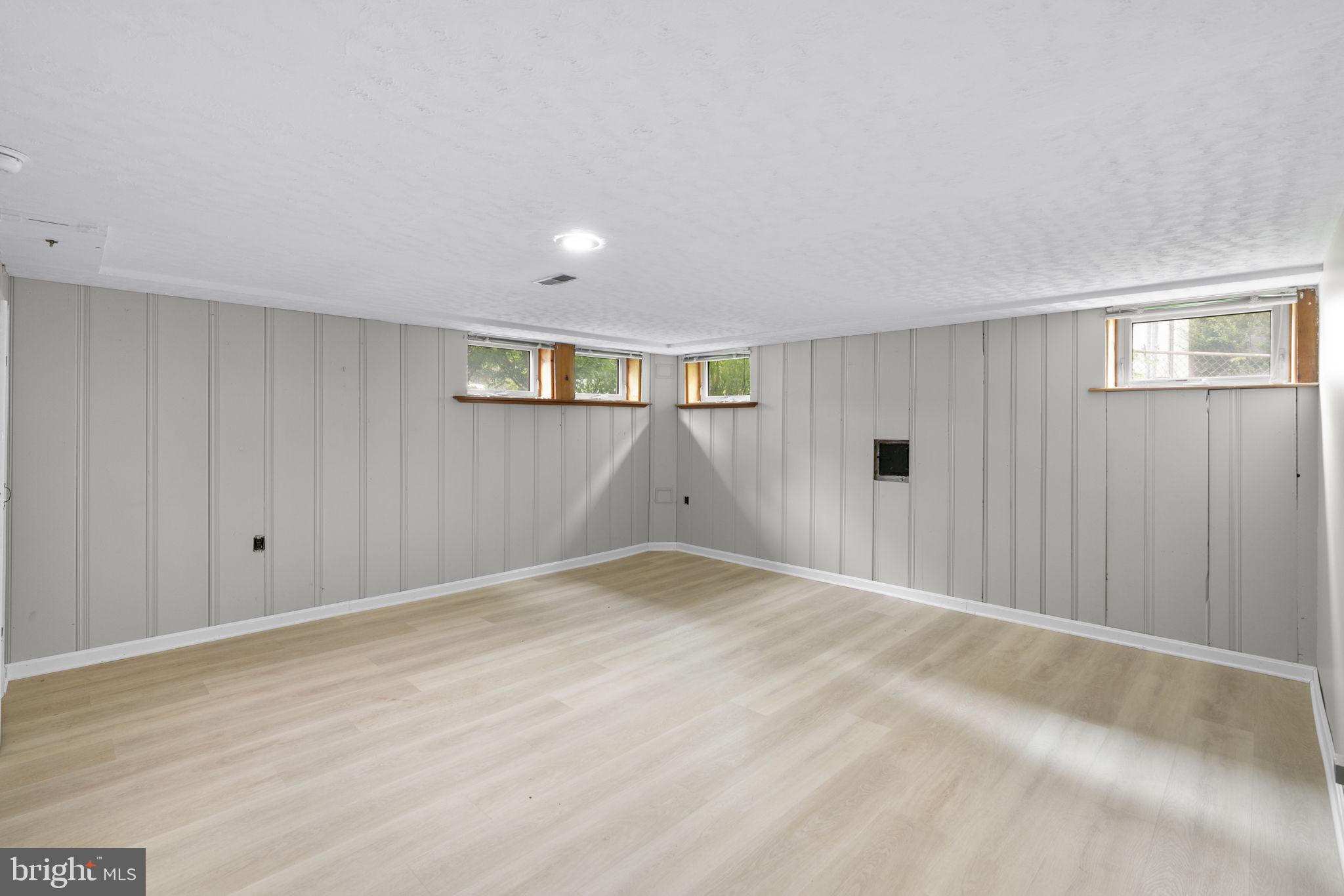 355 Whitfield Road Baltimore, MD 21228 - Photo 24 of 39 Gallery Image 24