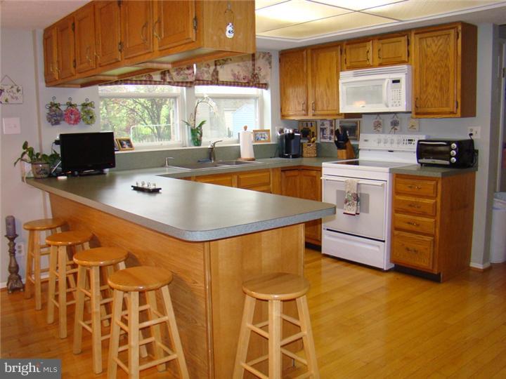 3 Ridgemount Drive Marlton, NJ 08053 - Photo 8 of 17 Kitchen