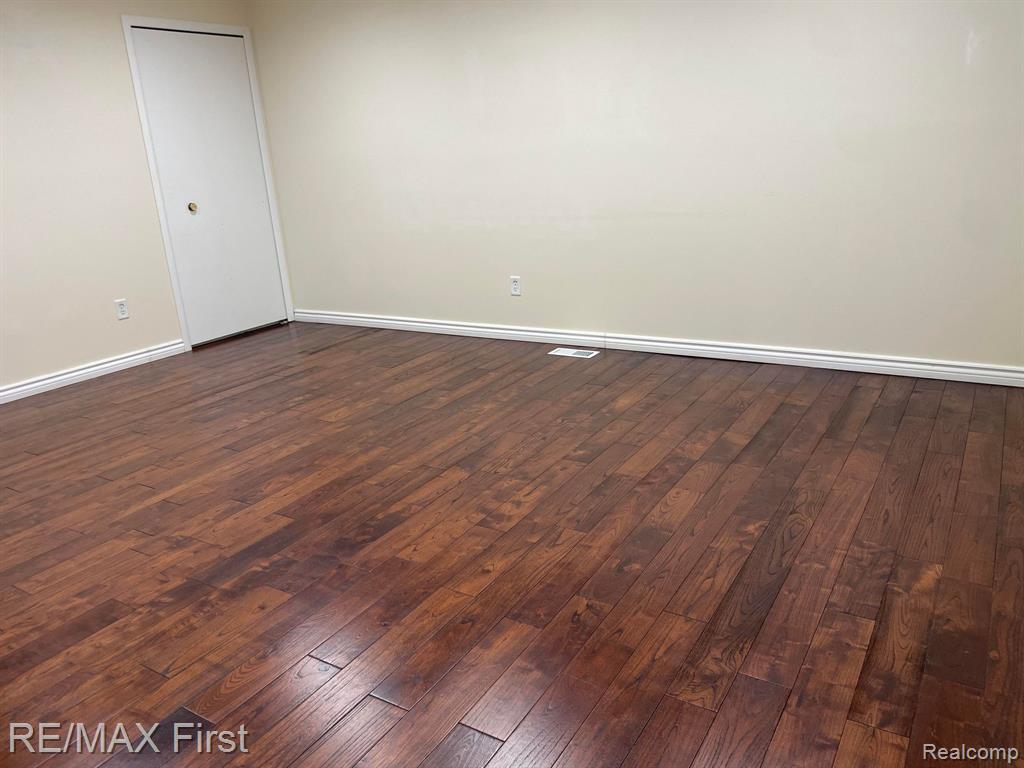 8401 18 18 Mile Road, Unit 99 Sterling Heights, MI 48313 - Photo 22 of 36