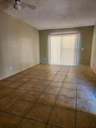 $825 | 2846 East Kathleen Road, Unit 102, Phoenix, AZ 85032