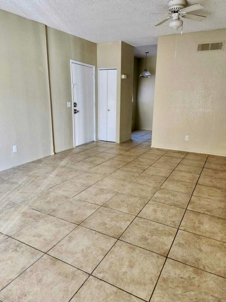 2846 East Kathleen Road, Unit 102 Phoenix, AZ 85032 - Photo 6 of 11 Photo #6