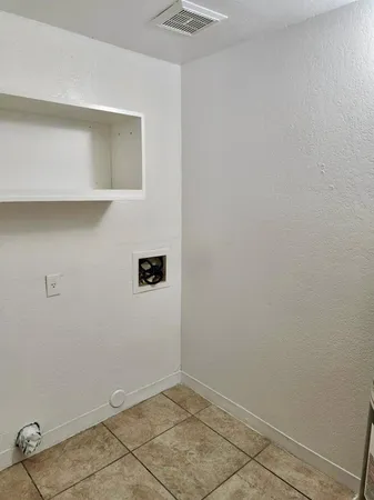 $825 | 2846 East Kathleen Road, Unit 102, Phoenix, AZ 85032