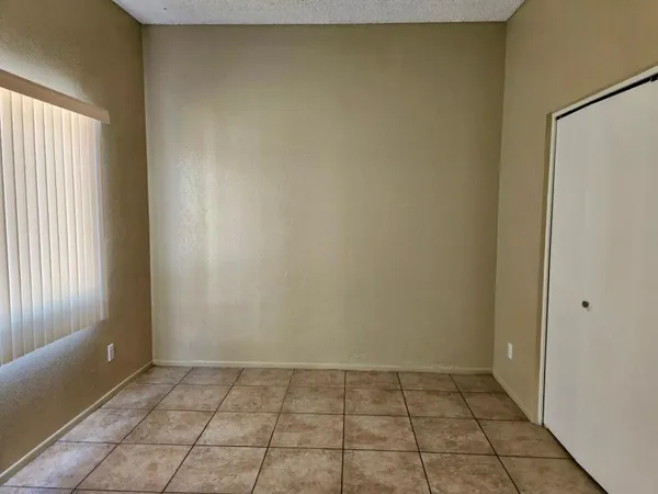 $825 | 2846 East Kathleen Road, Unit 102, Phoenix, AZ 85032