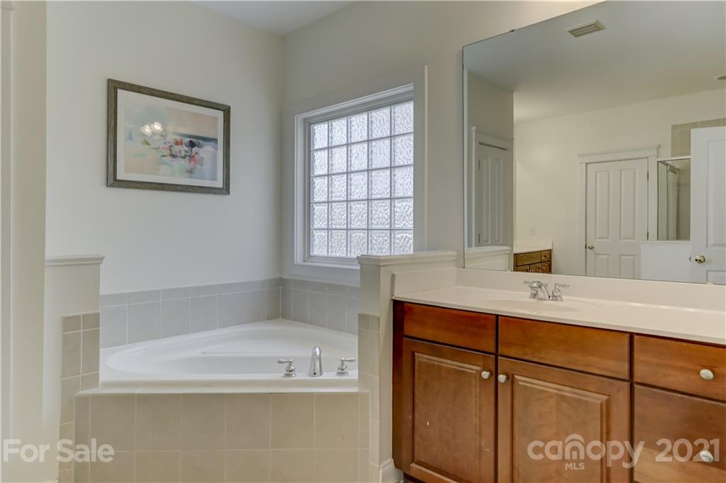 160 Mill Pond Road Lake Wylie, SC 29710 - Photo 18 of 34 Gallery Image 18